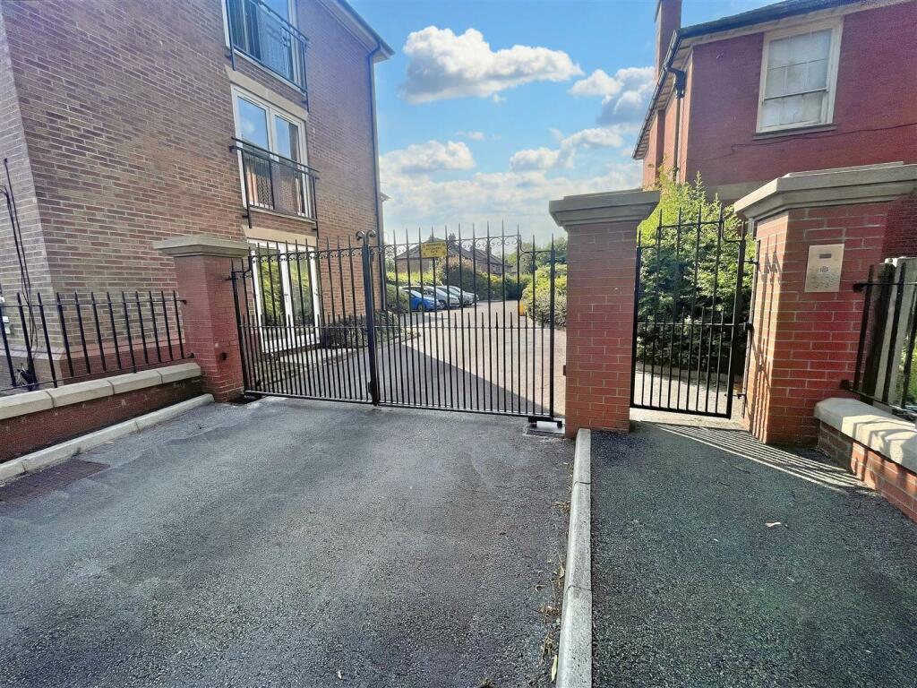 Driveway .jpg