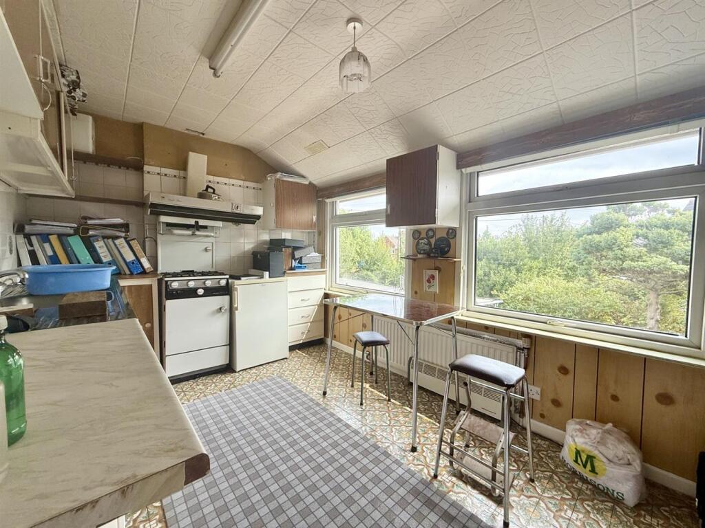 BedroomKitchen.jpg