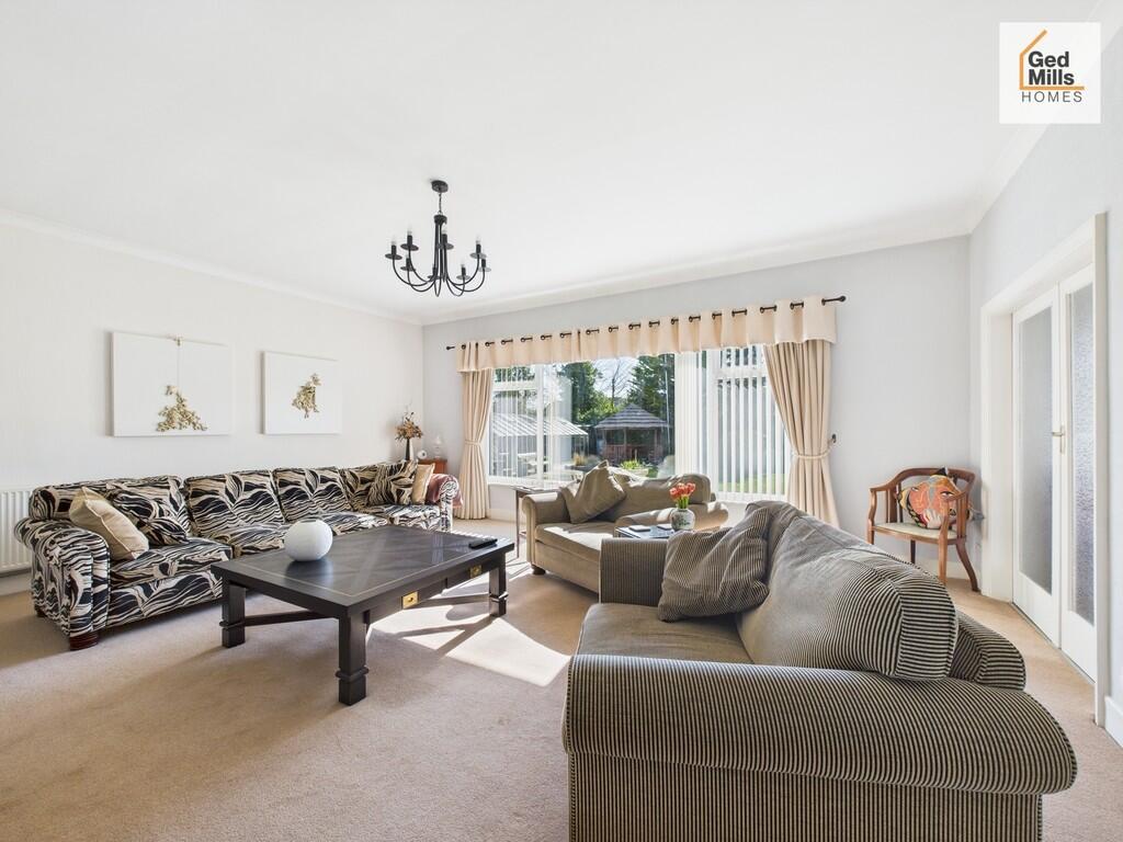 CAM04261G0-PR0034...