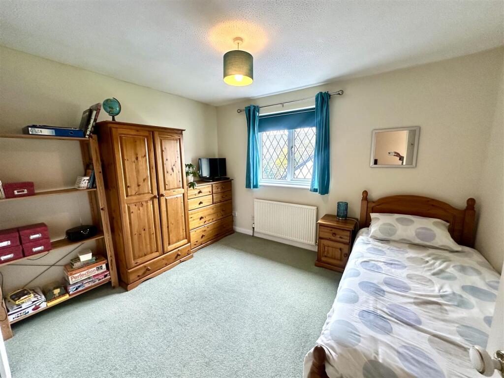 BEDROOM 3