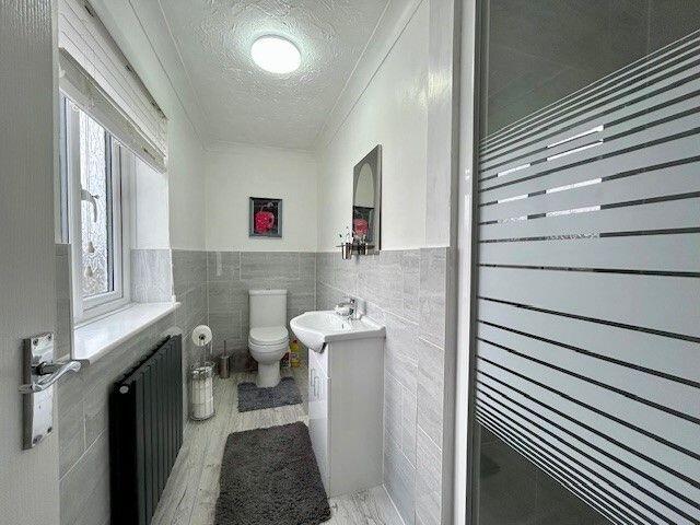 En Suite 2