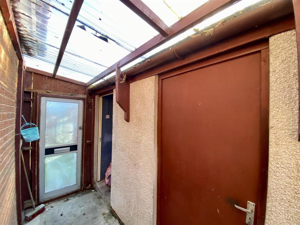 LEAN TO LEADING TO OUTBUILDINGS