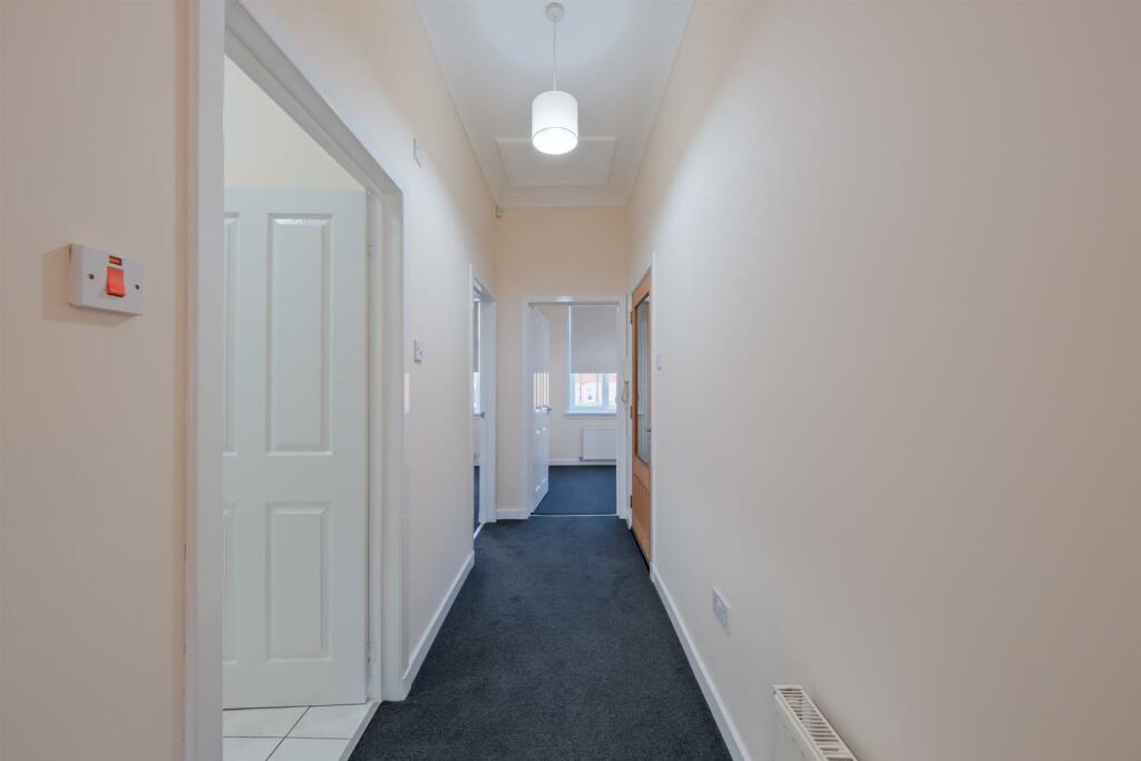 021-8 Croft Road, Larkhall ML9 1BH.jpg