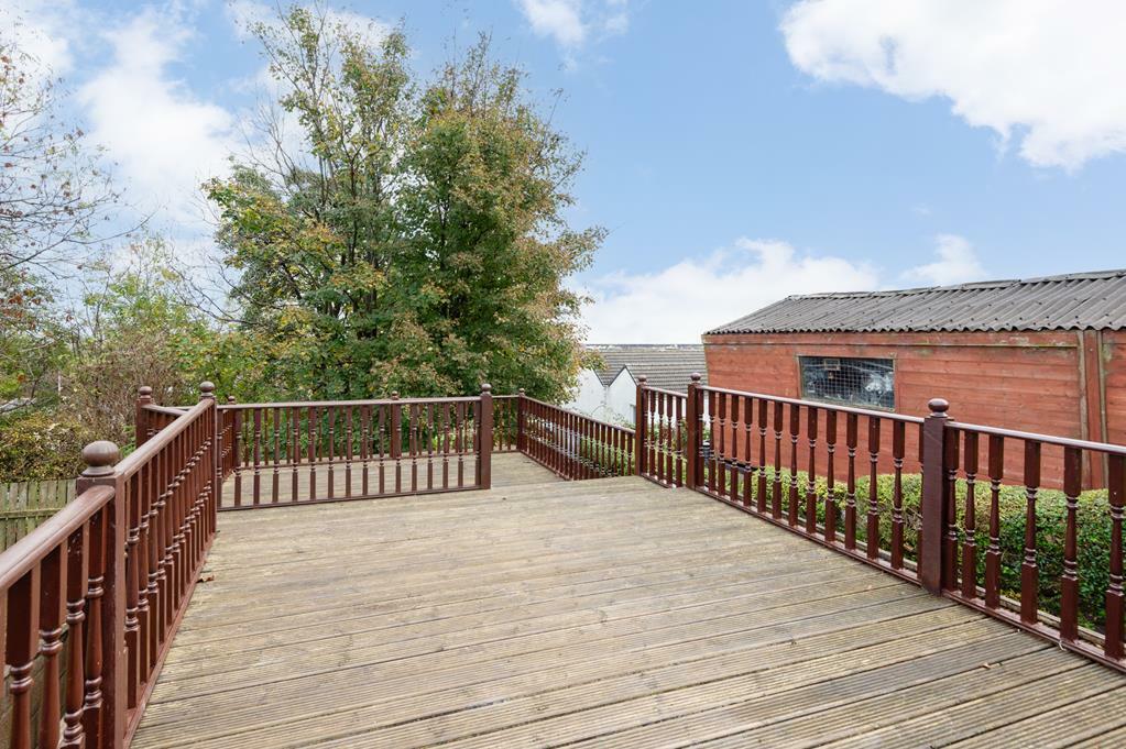 DECKING