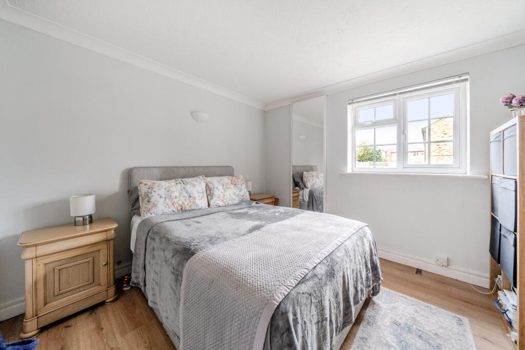 1393029-20-695cdc...