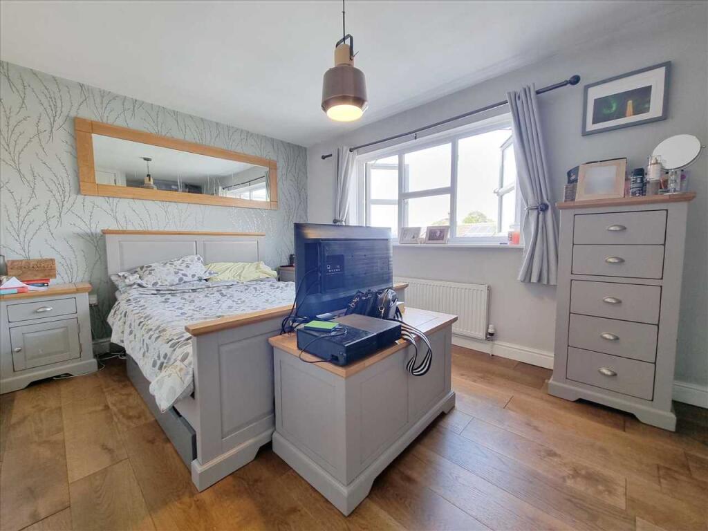 Bedroom 1:
