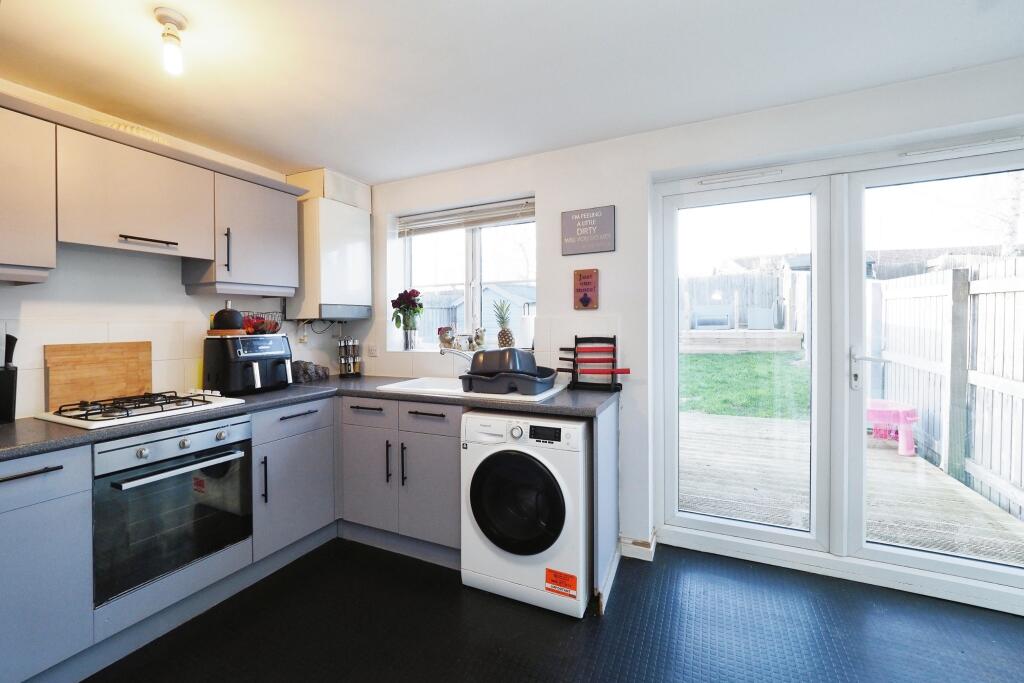 Modern and Airy Kitchen Diner