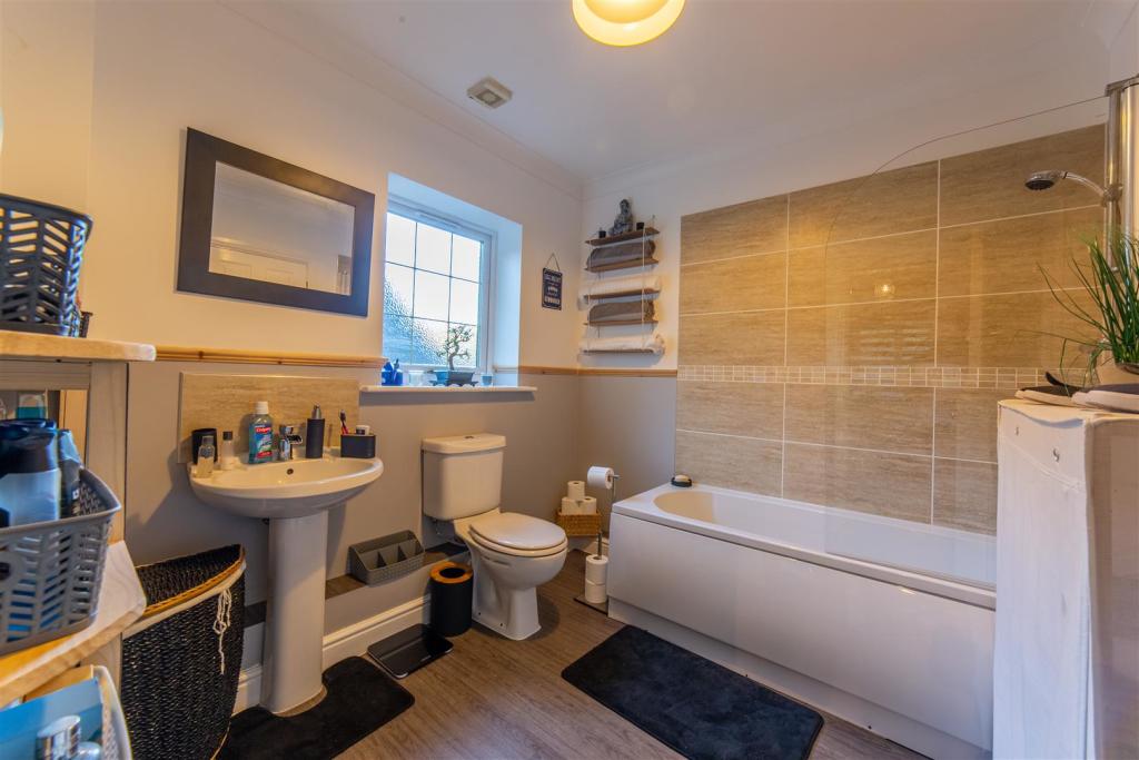 5 Snatchwood Court-6.jpg