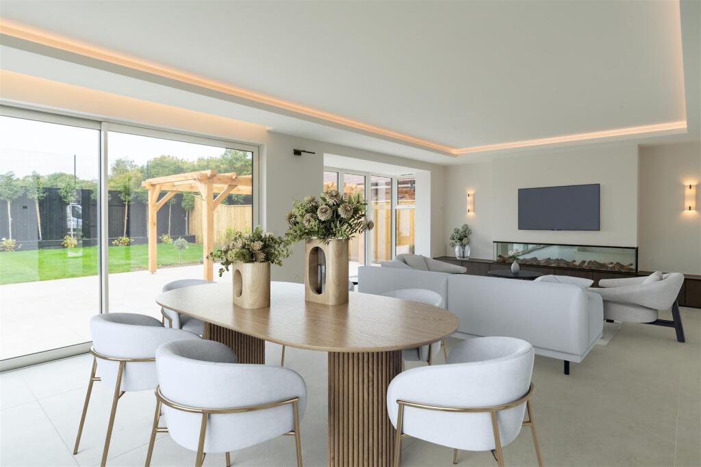 Dining/Living