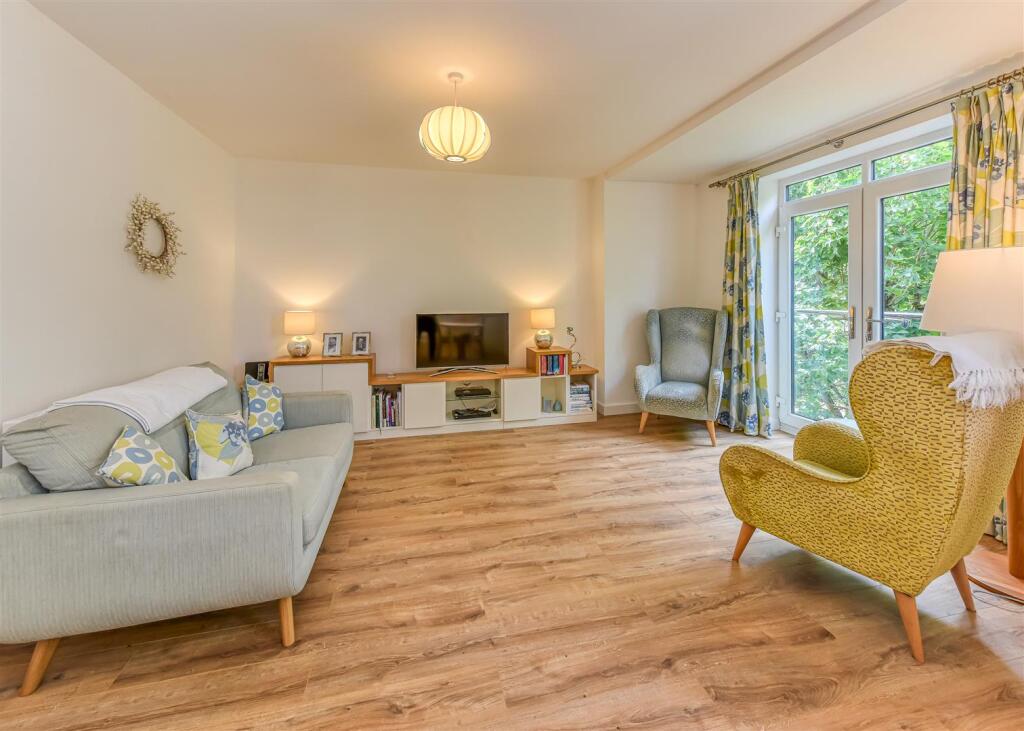 8 Thorsten House-Living Room (2).jpg