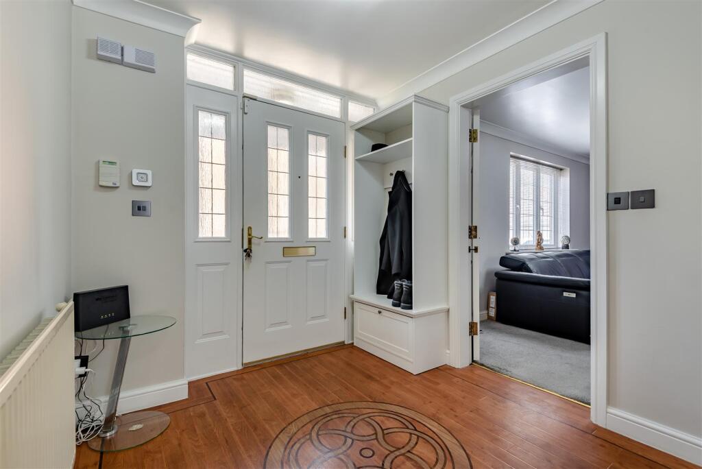 8652251-interior39.jpg
