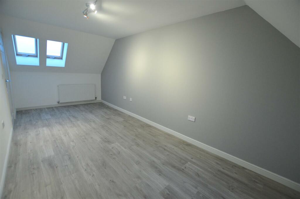 9 Casey Court Bedroom 1.JPG