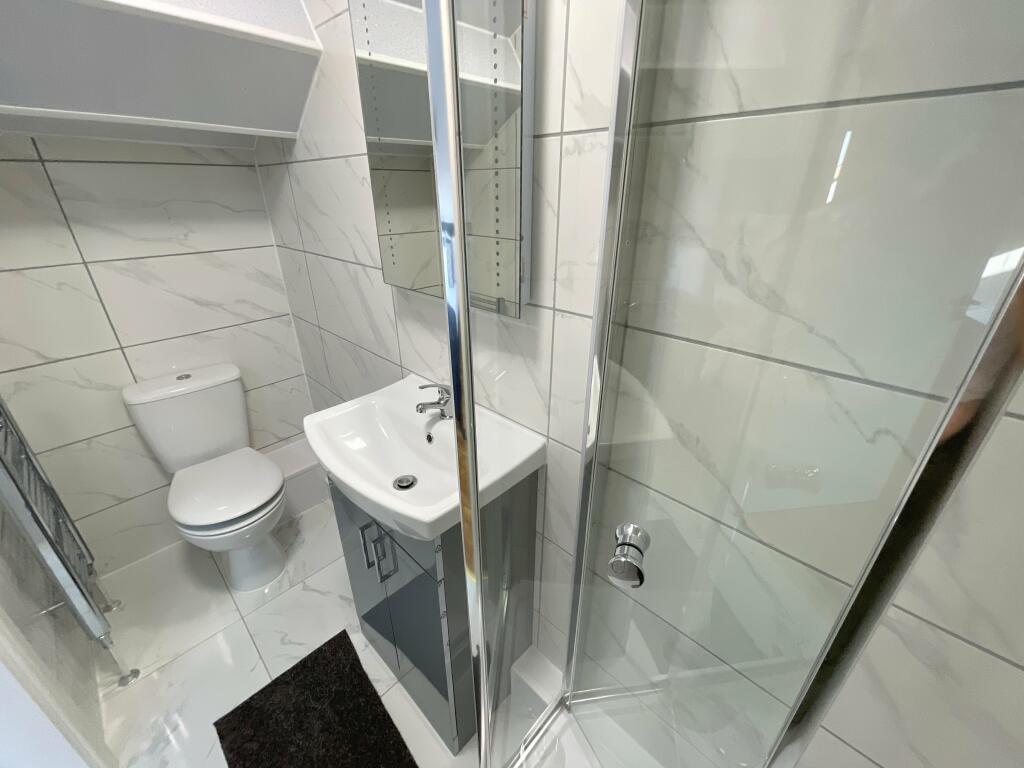 Flat 8, 163A Kensing