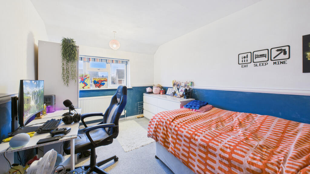 CAM04968G0-PR0084-STILL014