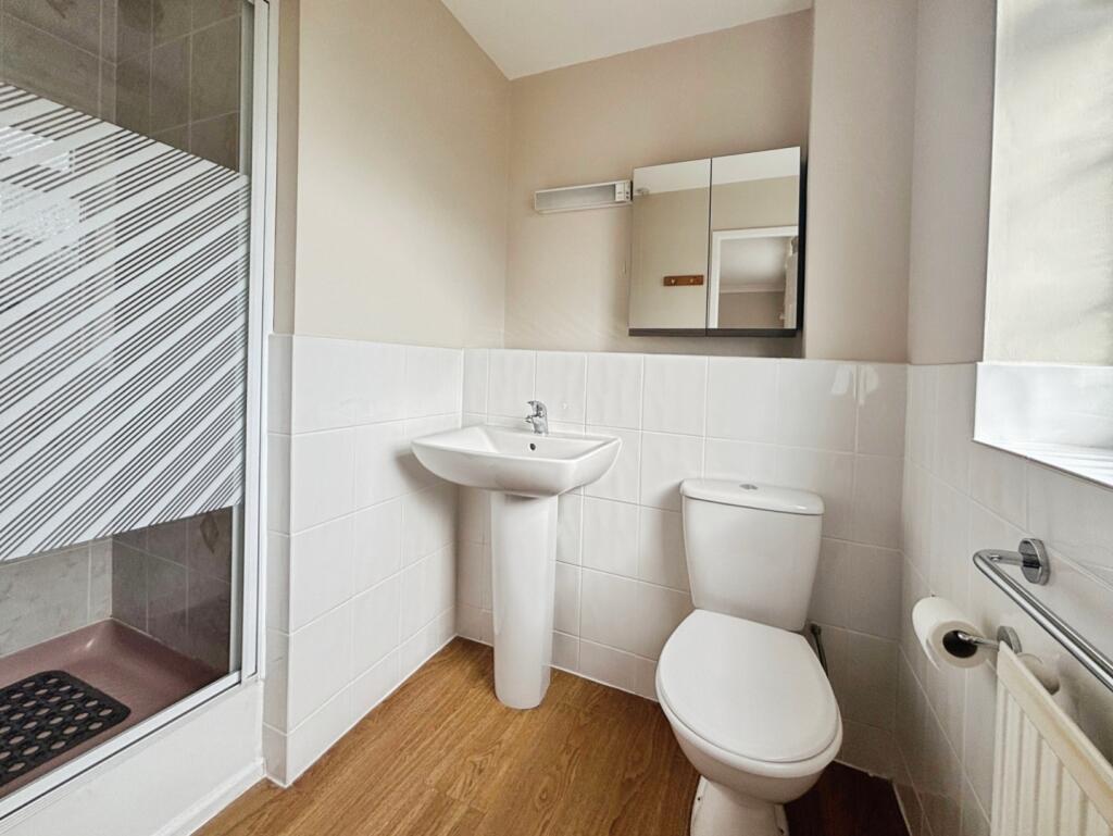 pbox-bathroom-323276.jpg