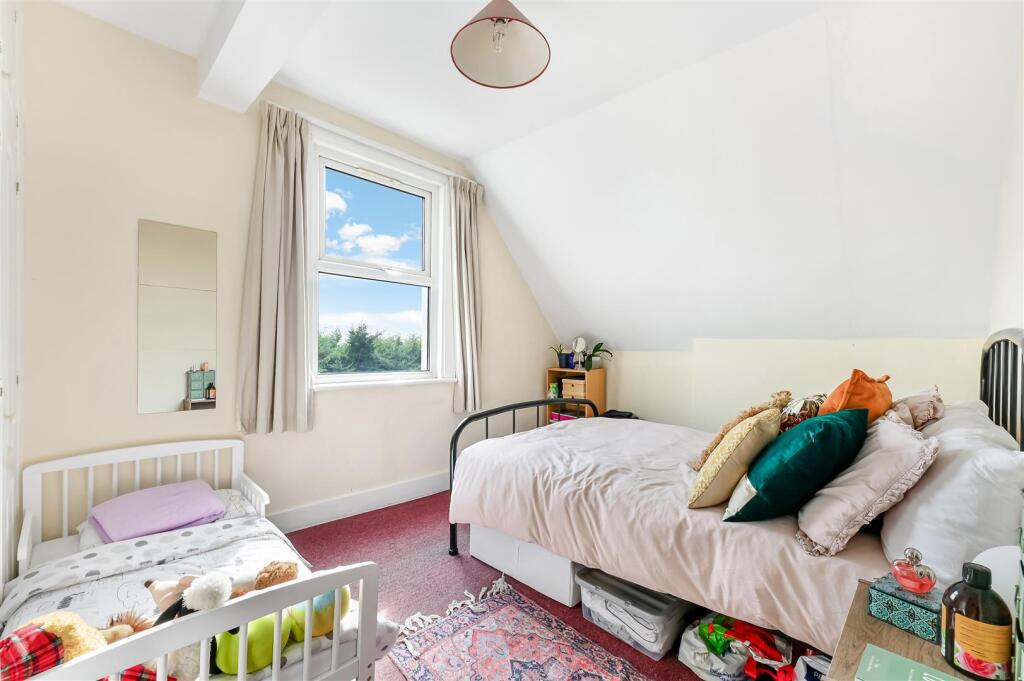 WORPLE ROAD (10).jpg