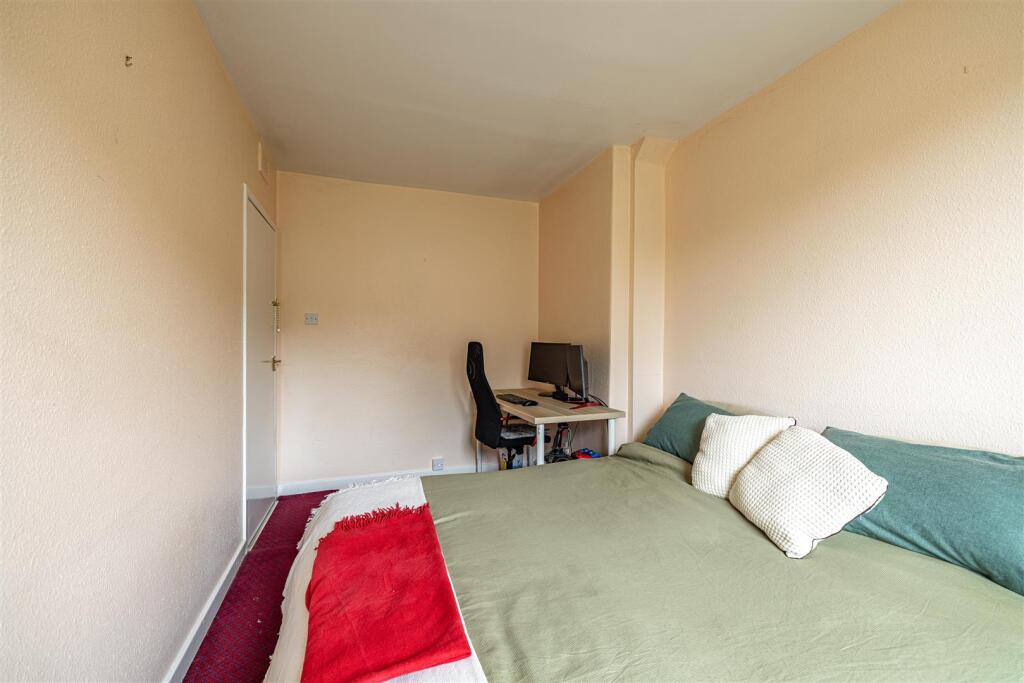 24 Priors Walk Melrose 29.JPG
