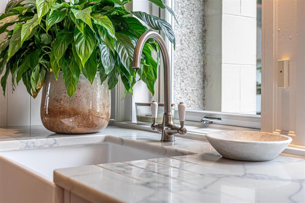 untitled (10 of 2).JPG