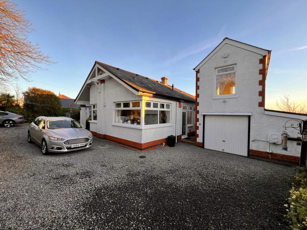 COACH HOUSE