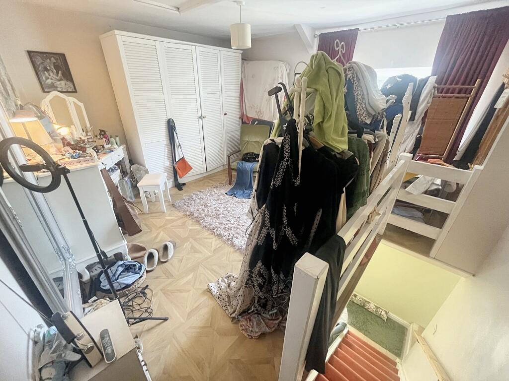Bedroom4
