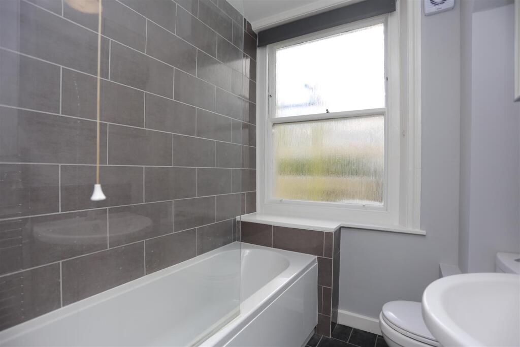 8, 187 Kingsway Bath (1).JPG