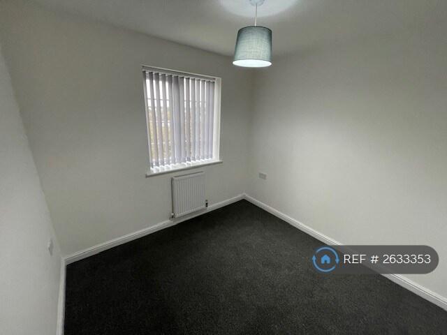 2nd Bedroom 