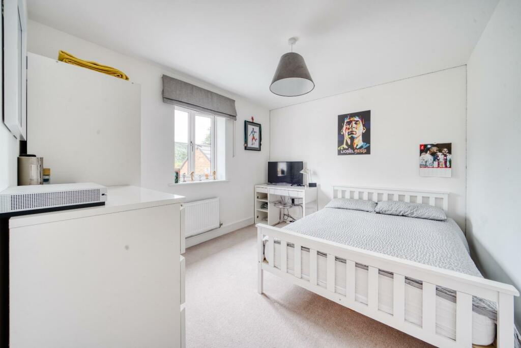 13 - bed 3.jpeg