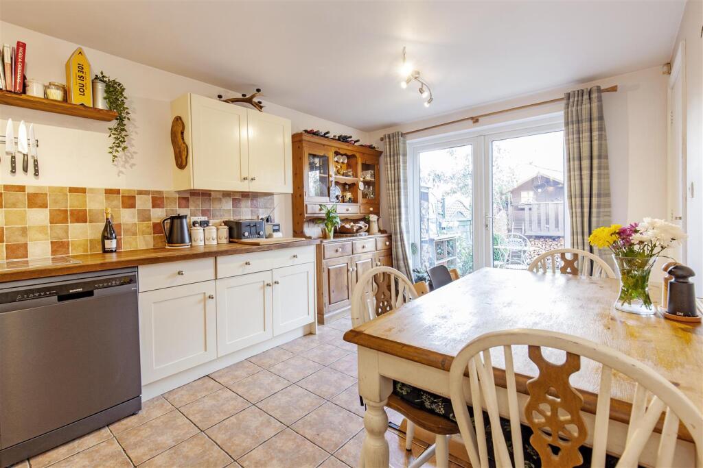 Kitchen-3.jpg
