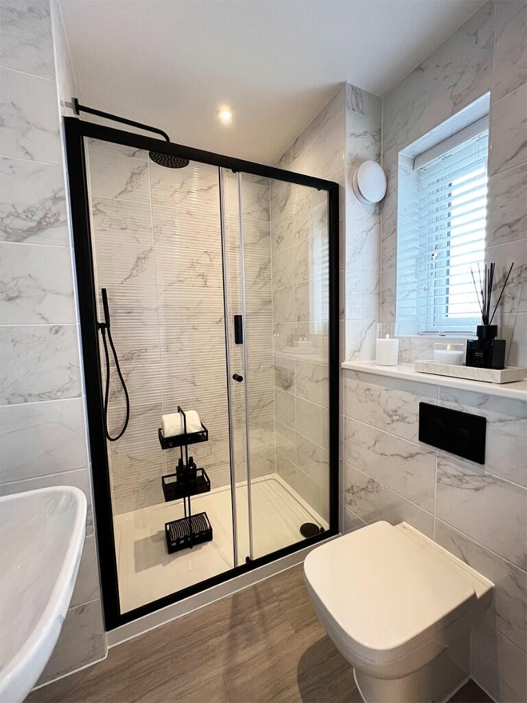 Example En Suite