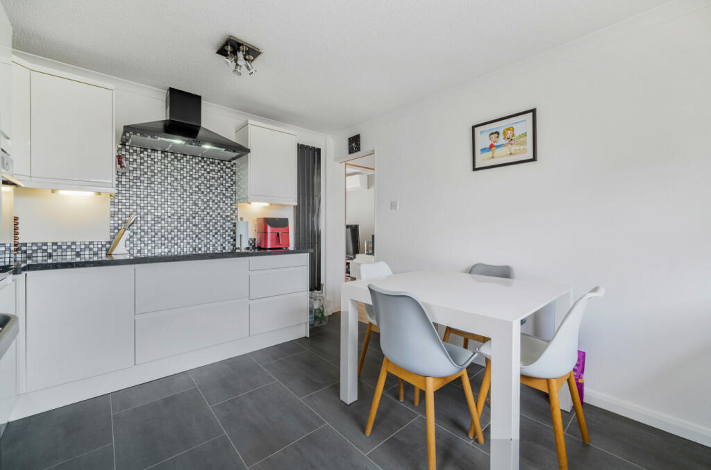 Kitchen/Breakfast Rm