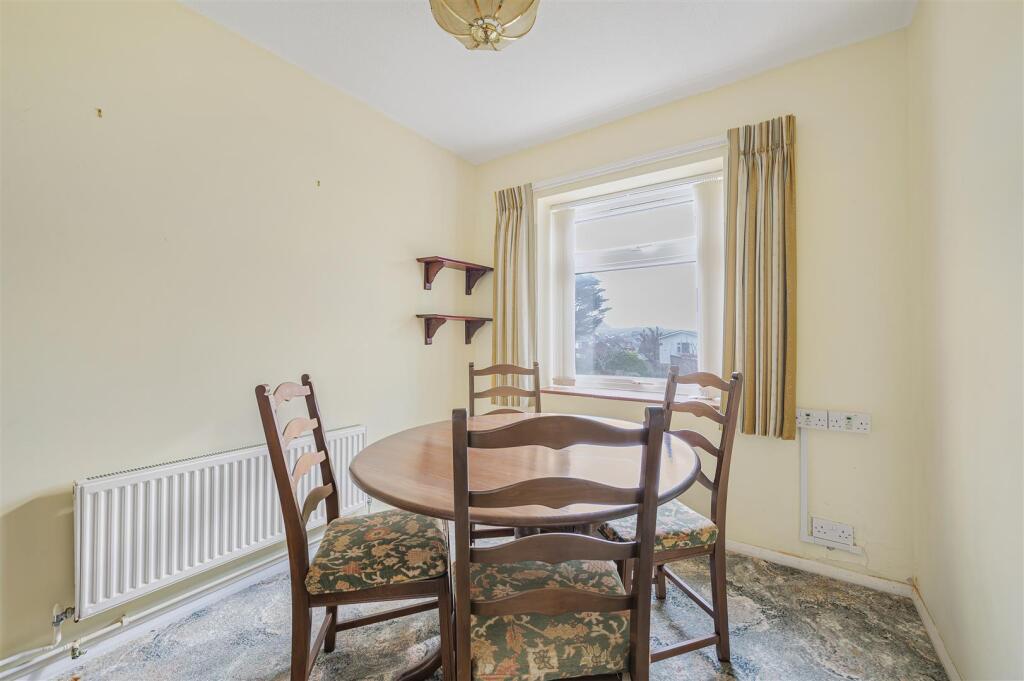 Bedroom 3/Dining Room