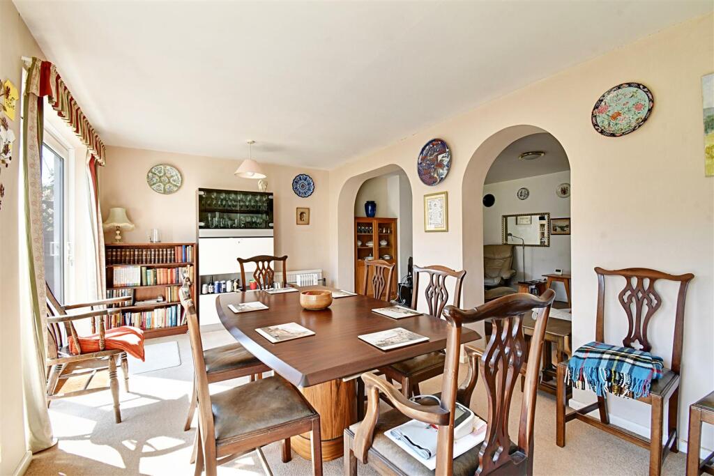 Dining Room 1.jpg