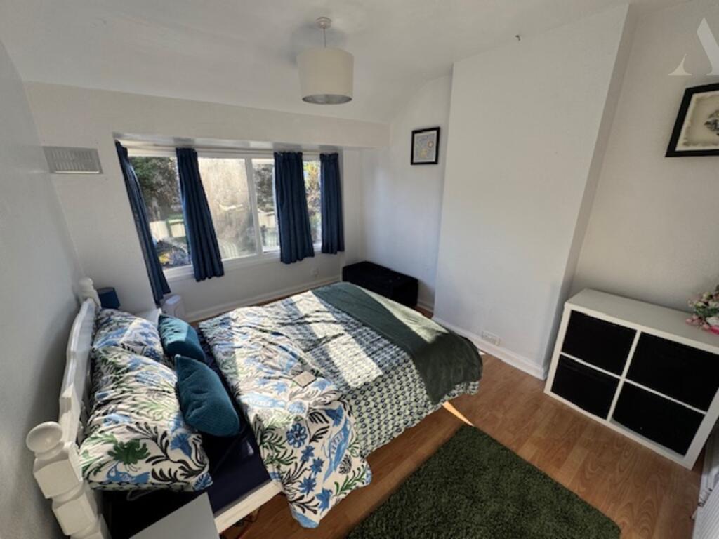 32 Ermington Road bedroom 2