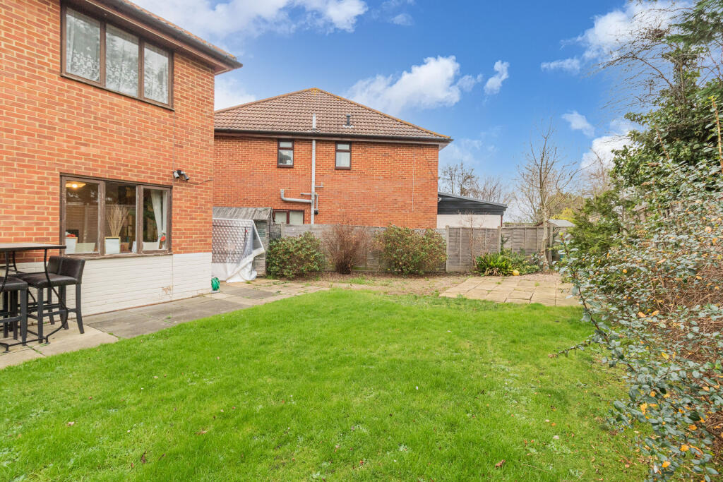 Morley-Road-Sutton-semi-detached-house-IMG_4967