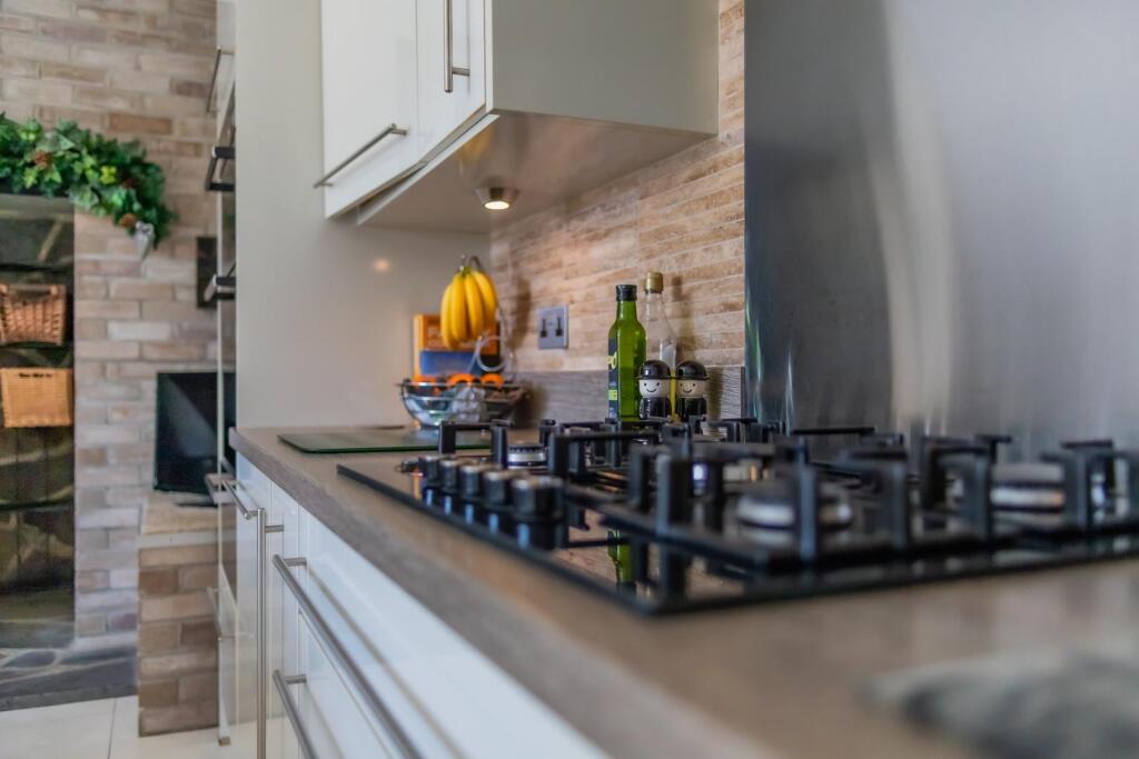 Fidlas Road 180-45.jpg