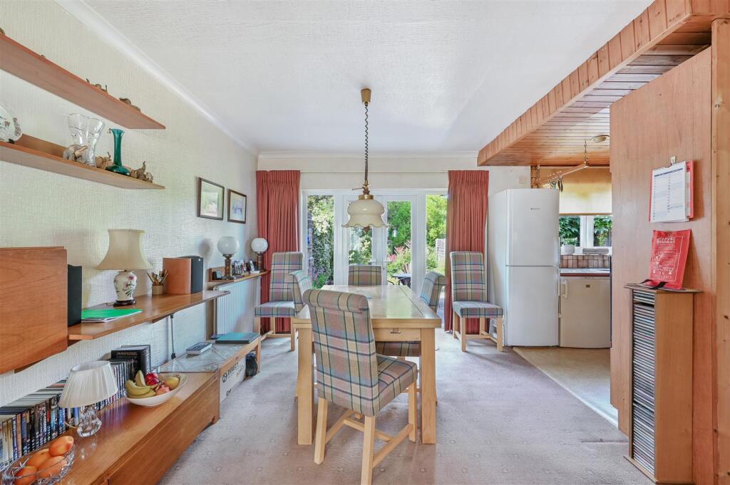 ALBERT ROAD, 120-25.jpg