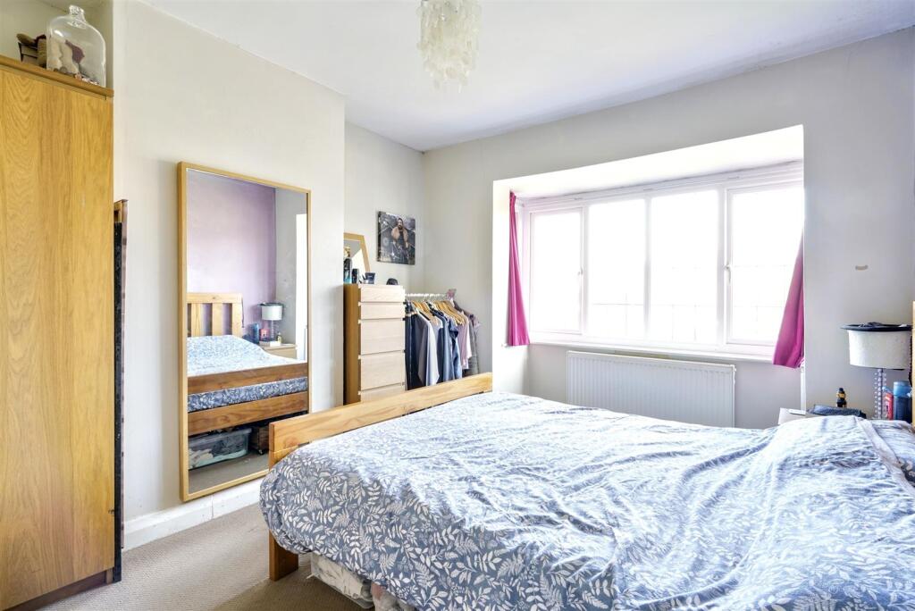 Bedroom 1_1.jpeg
