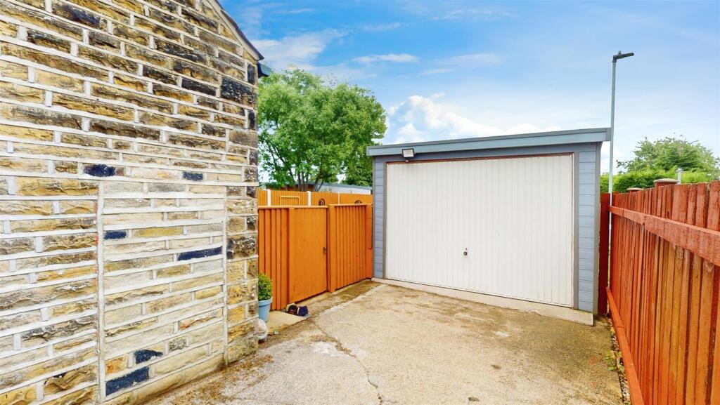 Side &amp; Garage