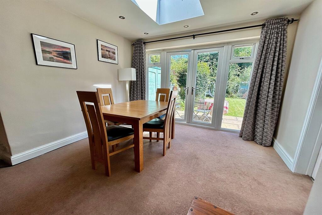Dning Room