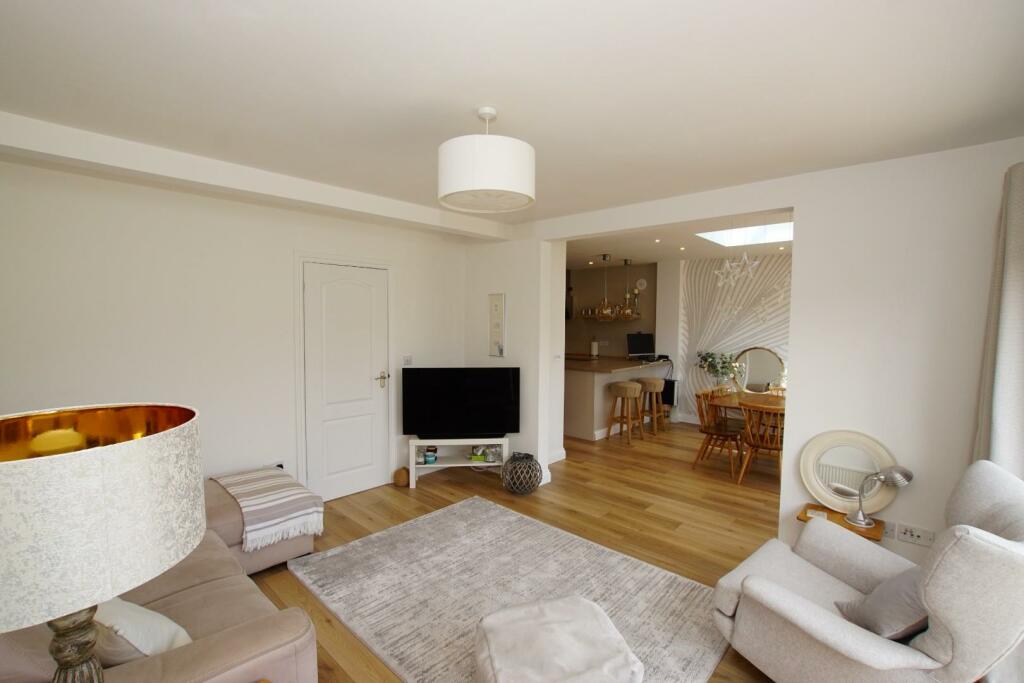 Sitting Room..JPG