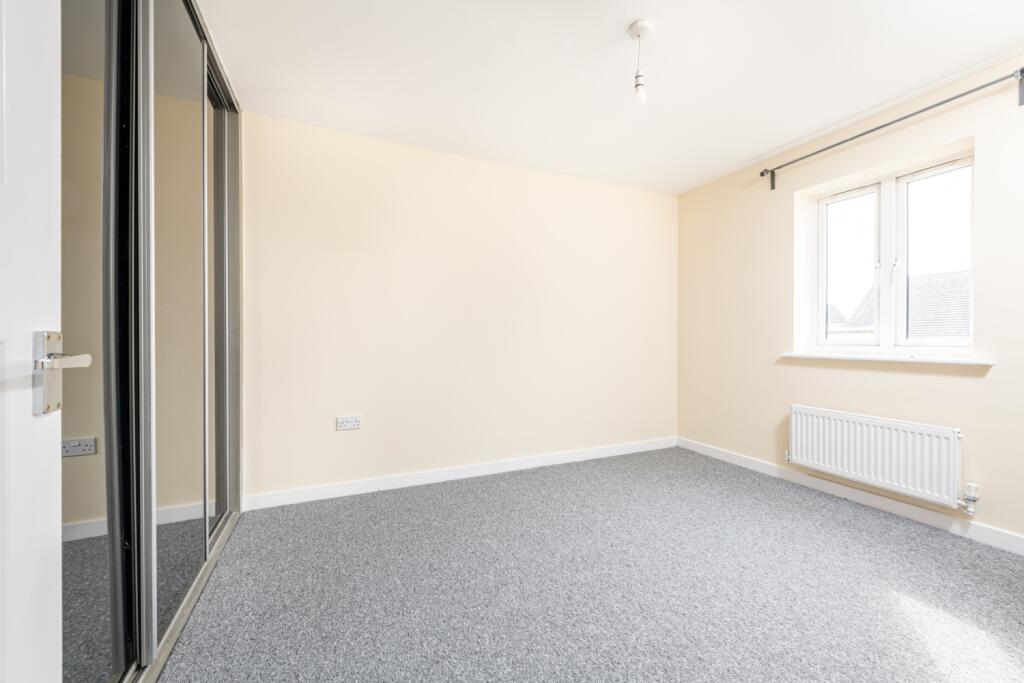 140 Sellkirk Drive bedroom