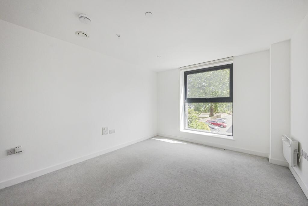 Flat 103 1A Hillreach -002