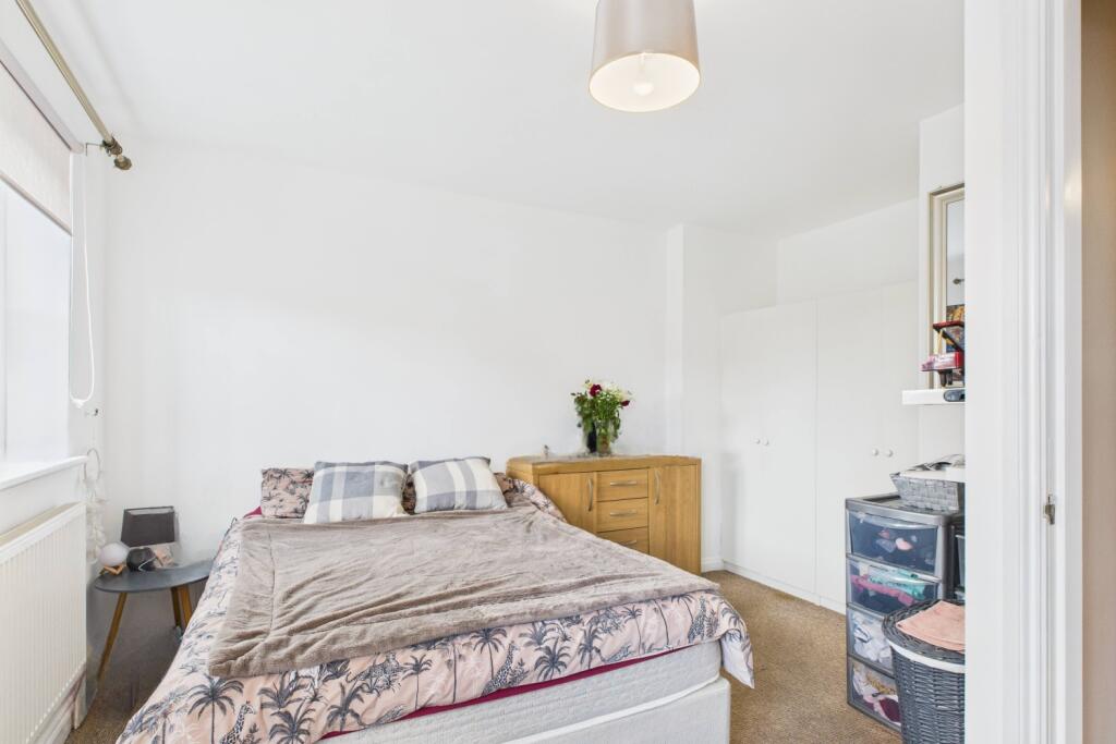 CAM04671G0-PR0070-STILL015