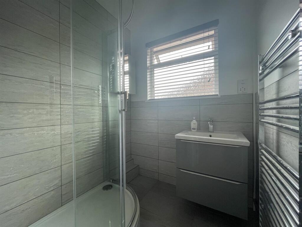 Shower room.jpg