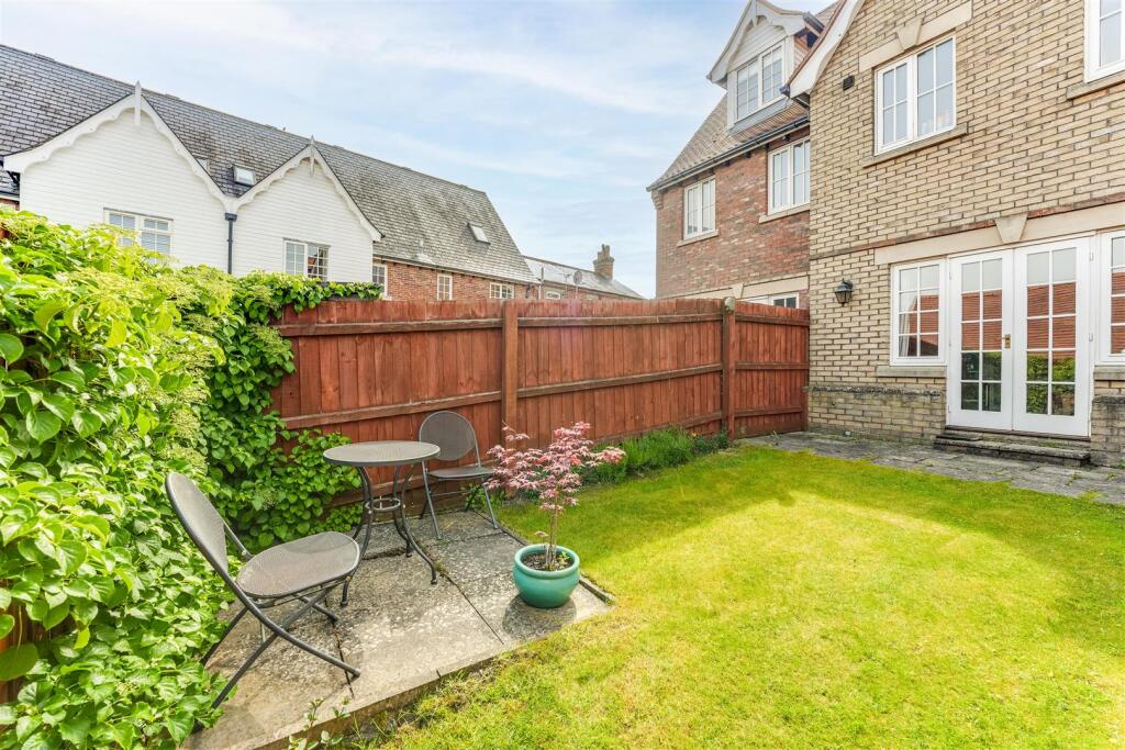 10 Cornmill Court-2.jpg