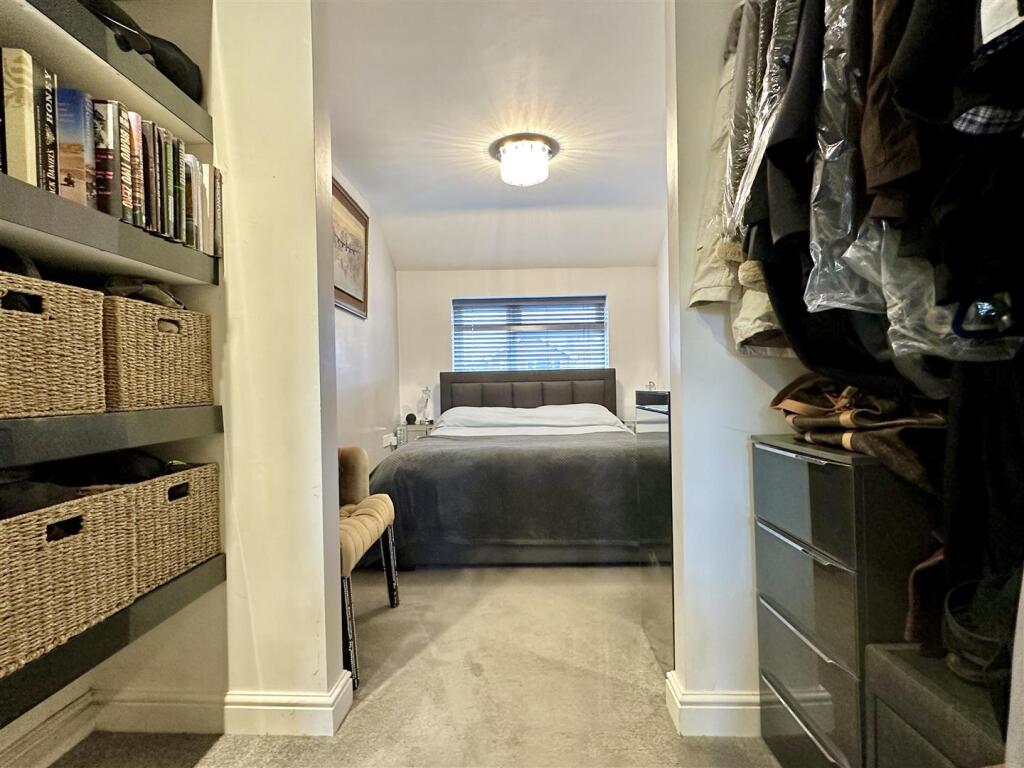 master /dressing area