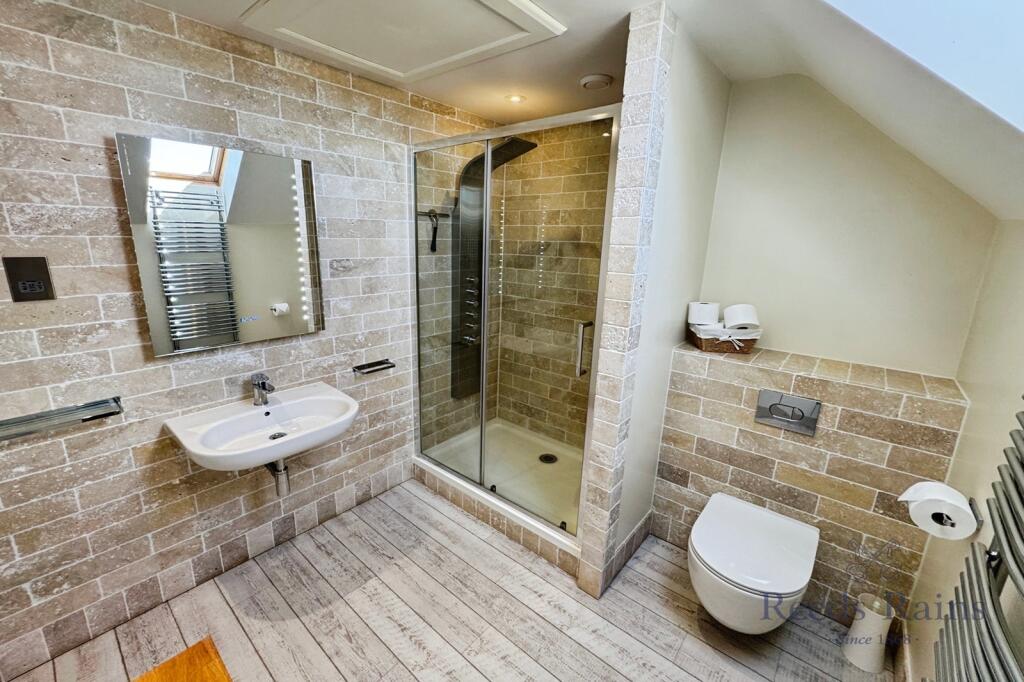 Master Ensuite
