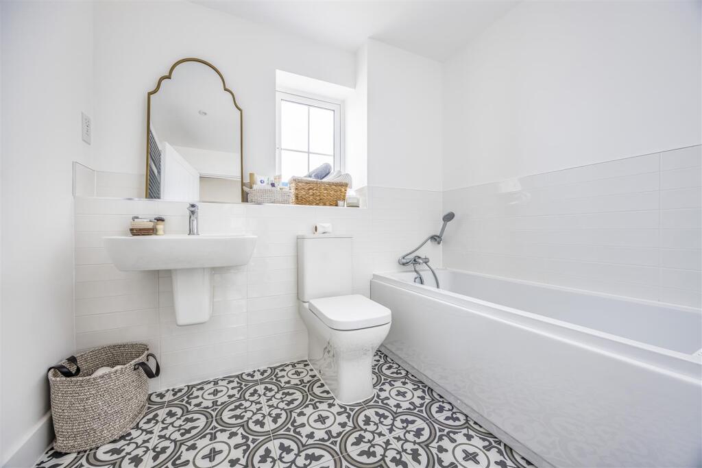 7 Cotton Way, Bedhampton-PorticoMarketing-SarahOli