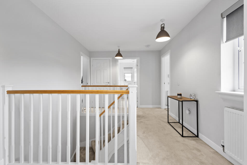 Upstairs landing 2