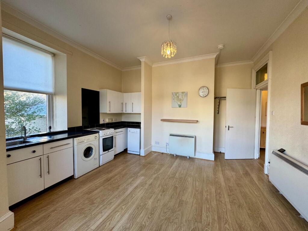 Living Room/Kitchen